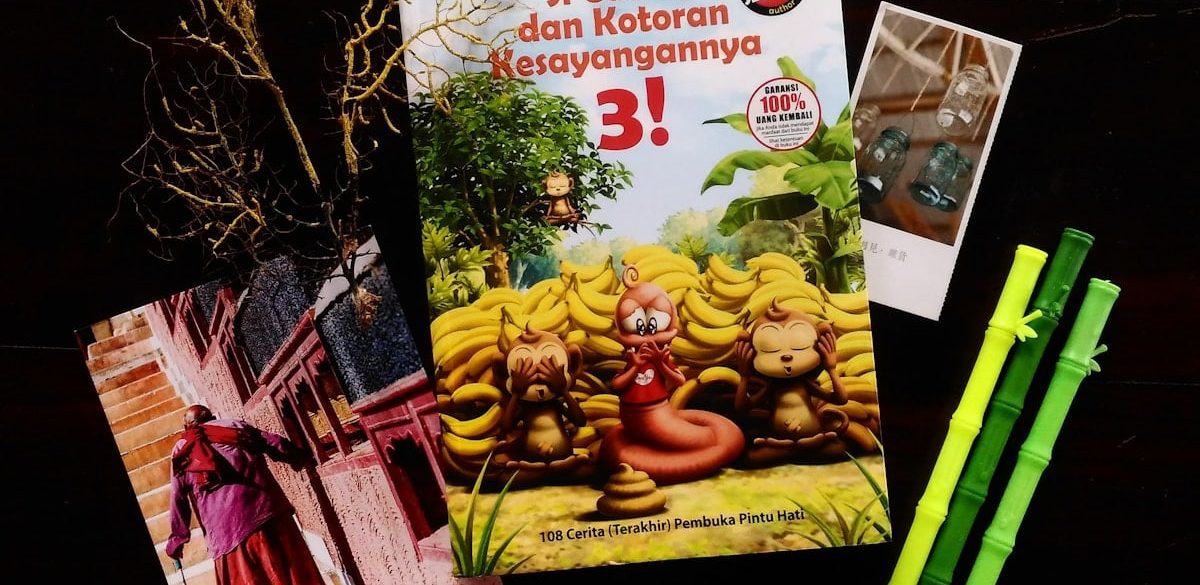 Si Cacing dan Kotoran Kesayangannya 3! book