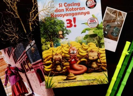 Si Cacing dan Kotoran Kesayangannya 3! book